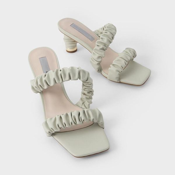 summer open shoes heel low sandals woman leather suit female beige square toe low-heeled elastic band high black girls ret
summer open shoes heel low sandals woman leather suit female beige square toe low-heeled elastic band high black girls ret