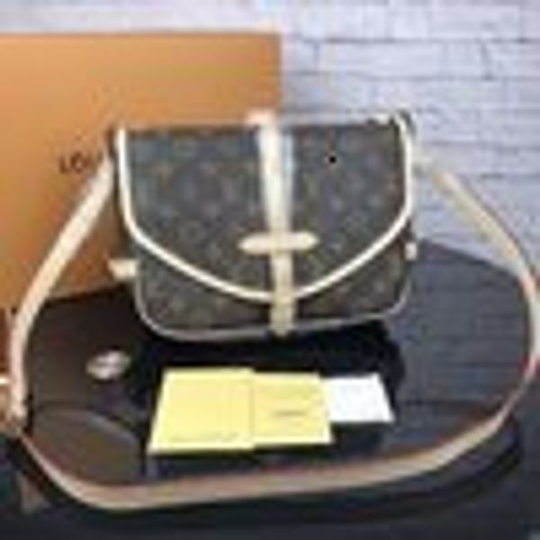 libobo6_1 q870 m42256 backpacks handbags iconic handles shoulder bags totes cross body bag clutches evening oxidized leather business, Red;black
libobo6_1 q870 m42256 backpacks handbags iconic handles shoulder bags totes cross body bag clutches evening oxidized leather business, Red;black