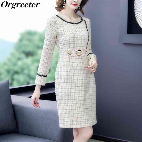 fall winter women tweed plaid dress vintage beaded o-neck long sleeve slim belt knee-length elegant female pencil 210602, Black;gray
fall winter women tweed plaid dress vintage beaded o-neck long sleeve slim belt knee-length elegant female pencil 210602, Black;gray