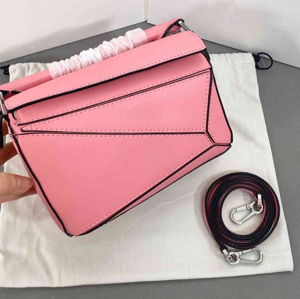 factory outlet design high-end custom leather hands geometric sand color shoulder messenger pillow boston ladies handbag
factory outlet design high-end custom leather hands geometric sand color shoulder messenger pillow boston ladies handbag