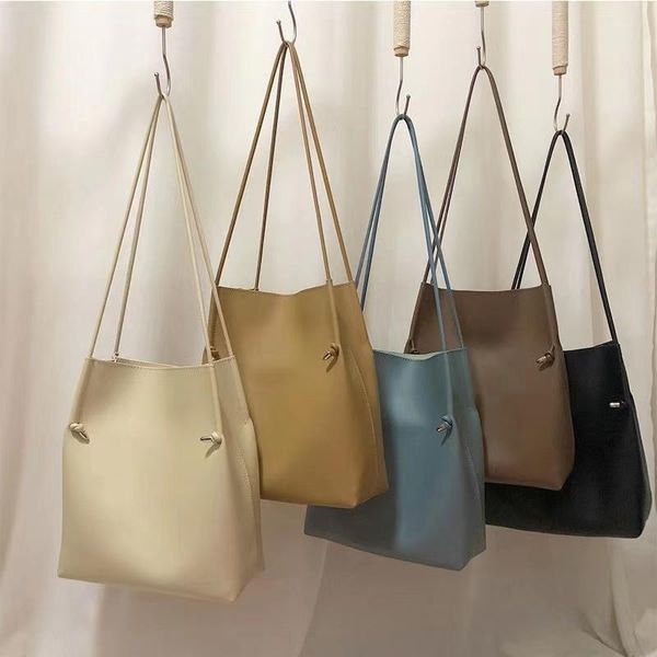 evening bags fashion pu leather composite bag ladies casual solid color large capacity shoulder simple retro messenger
evening bags fashion pu leather composite bag ladies casual solid color large capacity shoulder simple retro messenger