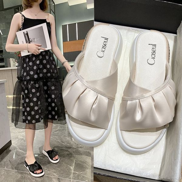 luxury slippers slipper wear thick soled fashion in 2021 summer, go out and flip flop flounce casual flat sandals, Black
luxury slippers slipper wear thick soled fashion in 2021 summer, go out and flip flop flounce casual flat sandals, Black