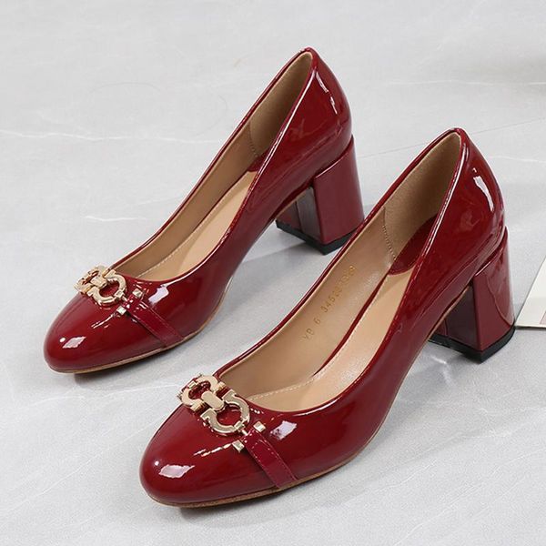 dress shoes womens heels fashion patent leather big size work female black royal blue round head bow chunky women's pumps
dress shoes womens heels fashion patent leather big size work female black royal blue round head bow chunky women's pumps
