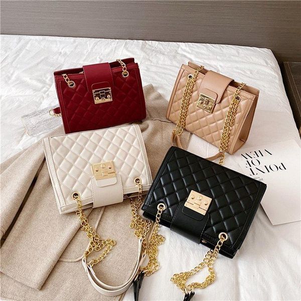 large capacity gold chain shoulder bag for women brand designer pu leather crossbody bags luxury purse small handbags
large capacity gold chain shoulder bag for women brand designer pu leather crossbody bags luxury purse small handbags
