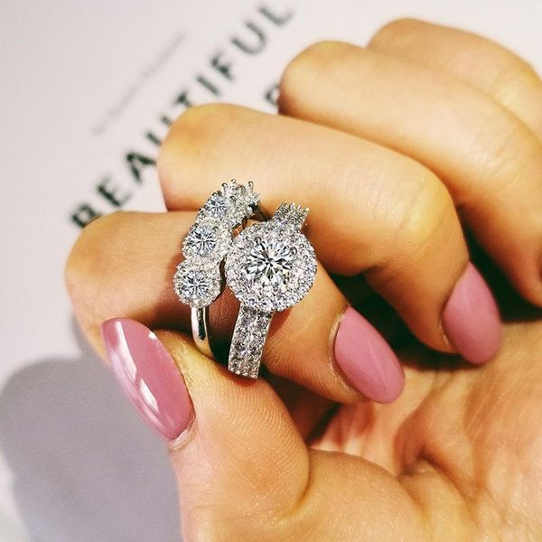 cluster rings 2021 luxury round 925 sterling silver wedding ring set for women lady anniversary gift jewelry bulk sell black friday r5133, Golden;silver 
cluster rings 2021 luxury round 925 sterling silver wedding ring set for women lady anniversary gift jewelry bulk sell black friday r5133, Golden;silver