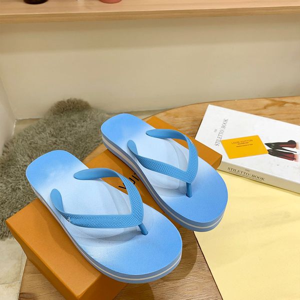 2021 designer hollow out flip-flops fashion leather slippers casual shoes summer indoor wear-resistant beach sandals original box, Black
2021 designer hollow out flip-flops fashion leather slippers casual shoes summer indoor wear-resistant beach sandals original box, Black