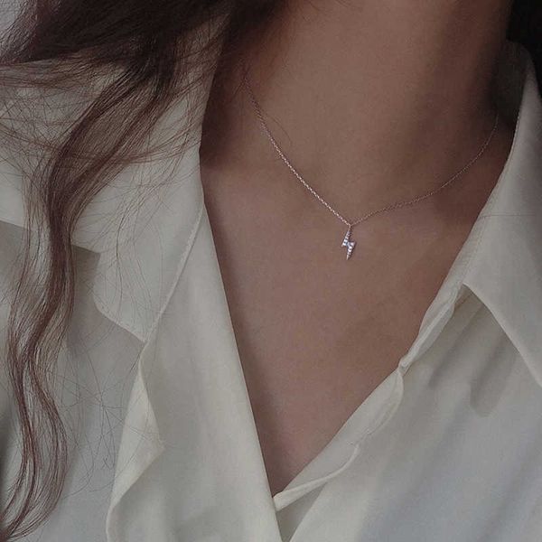 designer necklace 925 sterling silver personality short temperament fashion lightning pendant sparkling zircon choker women's jewelry
designer necklace 925 sterling silver personality short temperament fashion lightning pendant sparkling zircon choker women's jewelry
