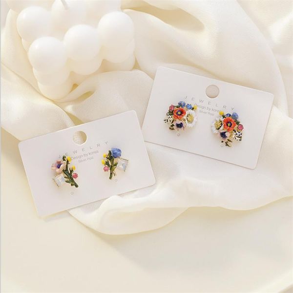stud retro colorful enamel flower earrings 2021 vintage gold color alloy multi floral glass small statement jewelry, Golden;silver
stud retro colorful enamel flower earrings 2021 vintage gold color alloy multi floral glass small statement jewelry, Golden;silver