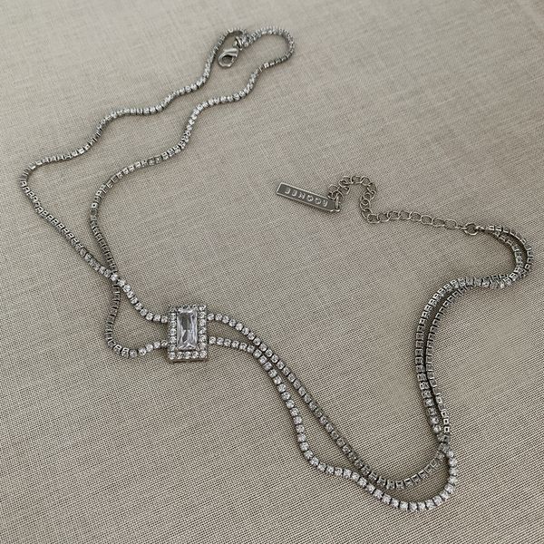 winter 2021 light luxury fashion necklace double layered wear full rhinestone choker female temperament clavicle chain jewelry, Silver
winter 2021 light luxury fashion necklace double layered wear full rhinestone choker female temperament clavicle chain jewelry, Silver