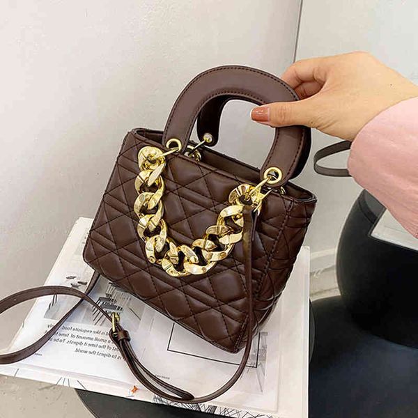 winter hand diana 2021 autumn new fashion texture women's handbag versatile messenger bucket bag
winter hand diana 2021 autumn new fashion texture women's handbag versatile messenger bucket bag