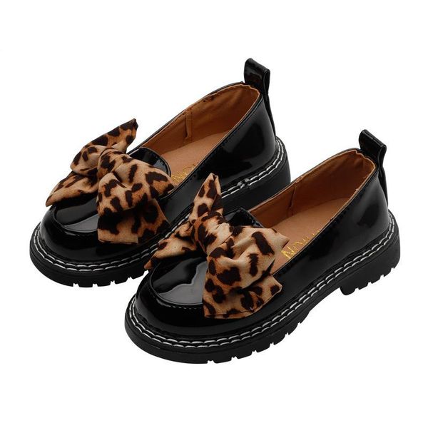 flat shoes 2021 girls leather princess sweet bow-knot ribbon bowtie kids flats leopard non-slip shallow mouth single d826, Black;grey
flat shoes 2021 girls leather princess sweet bow-knot ribbon bowtie kids flats leopard non-slip shallow mouth single d826, Black;grey