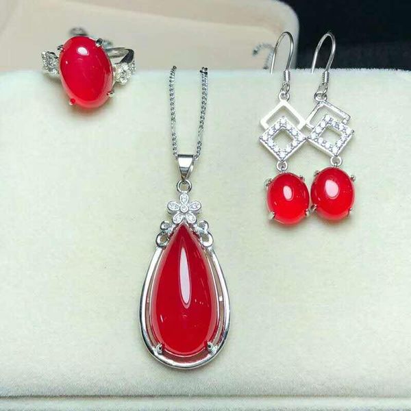 bracelet, earrings & necklace c12#925 silver inlaid natural chalcedony set, the jade face is clean and translucent, Black
bracelet, earrings & necklace c12#925 silver inlaid natural chalcedony set, the jade face is clean and translucent, Black