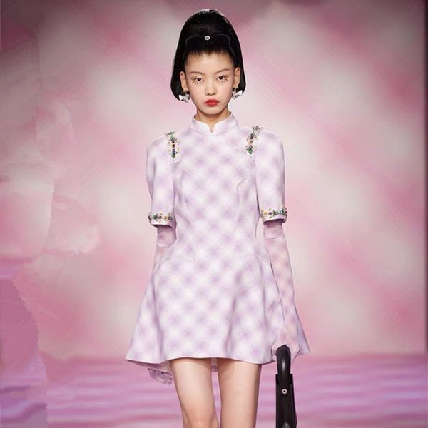 dresses runway 2021 vintage stand collar puff sleeve crystal beaded cheongsam women birthday pink mini plaid dress for party, Black;gray
dresses runway 2021 vintage stand collar puff sleeve crystal beaded cheongsam women birthday pink mini plaid dress for party, Black;gray