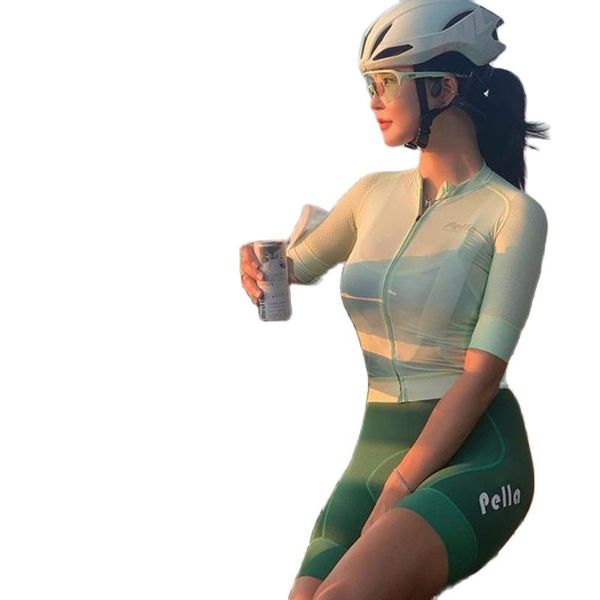 racing sets pella women cycling jersey suit mtb quick dry breathable sports clothing 9d gel pad bib shorts roupa ciclismo feminina 2021, Black;blue
racing sets pella women cycling jersey suit mtb quick dry breathable sports clothing 9d gel pad bib shorts roupa ciclismo feminina 2021, Black;blue