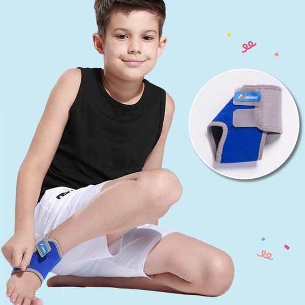 ankle support children's boys and girls protective gear football basketball sprain prevention set, Blue;black
ankle support children's boys and girls protective gear football basketball sprain prevention set, Blue;black