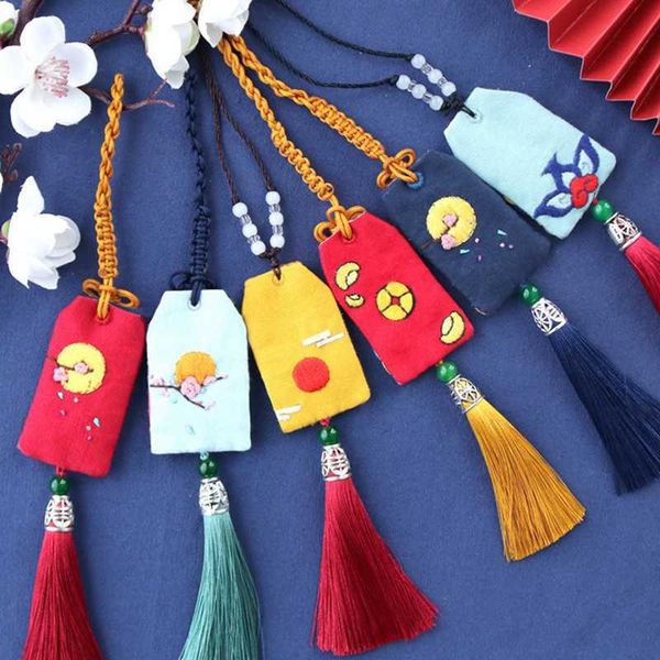 other arts and crafts diy hand-embroidered material package self-embroidered defensive sachet pendant candy sachets storage bag
other arts and crafts diy hand-embroidered material package self-embroidered defensive sachet pendant candy sachets storage bag