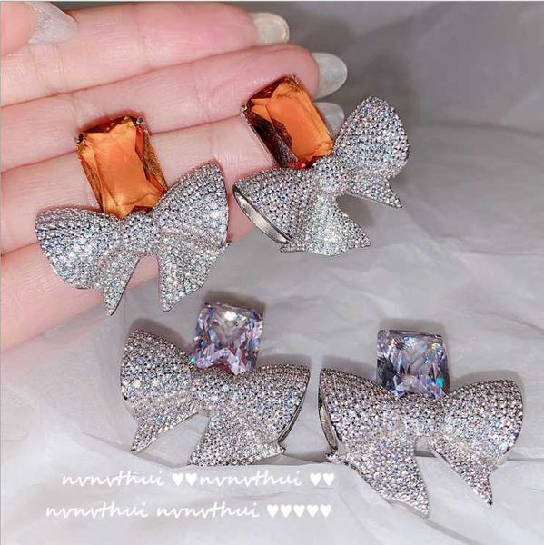 dangle & chandelier women bow knot 3.5 ct baguette gem zircon earrings, Silver
dangle & chandelier women bow knot 3.5 ct baguette gem zircon earrings, Silver