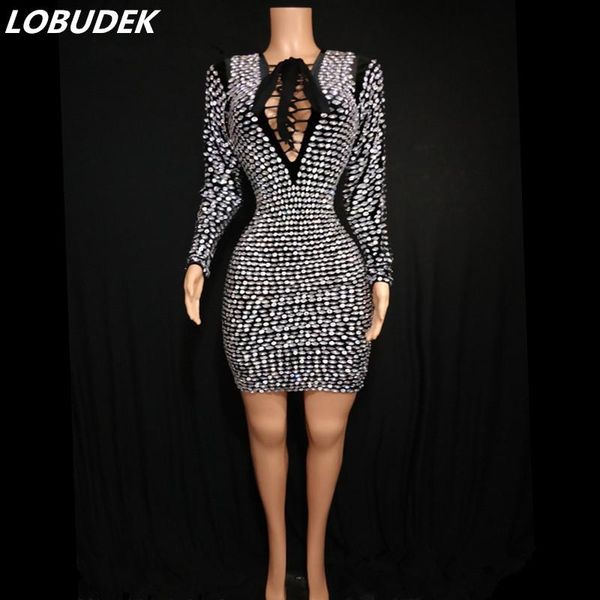 casual dresses short style black luxury rhinestones bonycon dress v-neck long sleeve diamond club women evening party costume, Black;gray
casual dresses short style black luxury rhinestones bonycon dress v-neck long sleeve diamond club women evening party costume, Black;gray