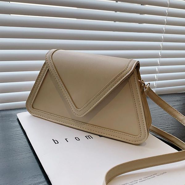 evening bags 2021 women's bag retro large capacity portable single shoulder fashion small square personalized triangle flip
evening bags 2021 women's bag retro large capacity portable single shoulder fashion small square personalized triangle flip