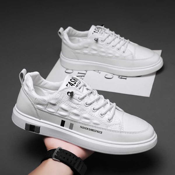 2021 spring and autumn korean fashion shoes men's board casual versatile leather small white, Black
2021 spring and autumn korean fashion shoes men's board casual versatile leather small white, Black