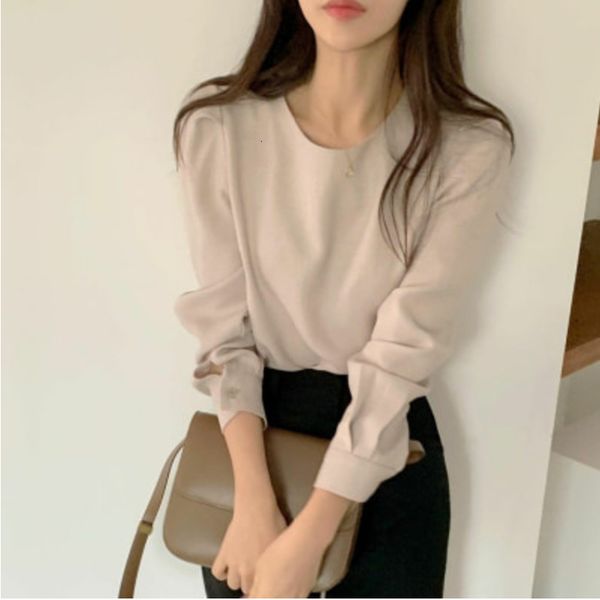 women's blouses & shirts outono feminino manga comprida simples t-shirts o pescoço moda coreano casual s femme streetwear vintage solto, White
women's blouses & shirts outono feminino manga comprida simples t-shirts o pescoço moda coreano casual s femme streetwear vintage solto, White