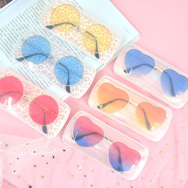qingyifang stationery tr-bc00006 round frame pattern sunglasses heart shaped two color glasses tr-bc00117
qingyifang stationery tr-bc00006 round frame pattern sunglasses heart shaped two color glasses tr-bc00117