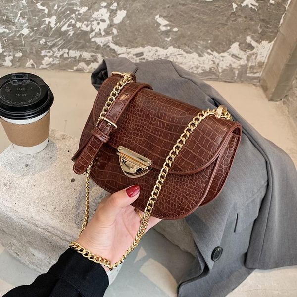 saddleshopping bags leather handbags color changing wallets, Red;black 
saddleshopping bags leather handbags color changing wallets, Red;black