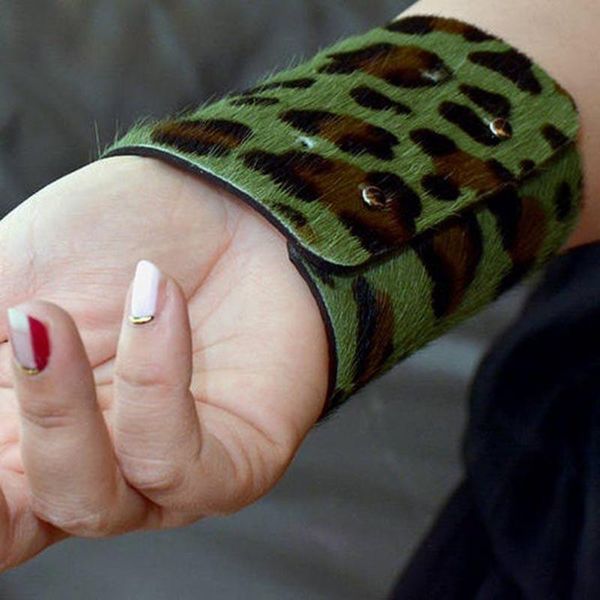 tennis d&d fashion charm leopard leather bracelet for women handmade ethnic tribal genuine pulsera green bangles femme jewelry, Golden;silver
tennis d&d fashion charm leopard leather bracelet for women handmade ethnic tribal genuine pulsera green bangles femme jewelry, Golden;silver