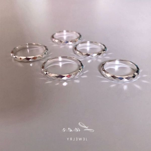 sparkling car flower diamond ring with 925 silver, Black
sparkling car flower diamond ring with 925 silver, Black