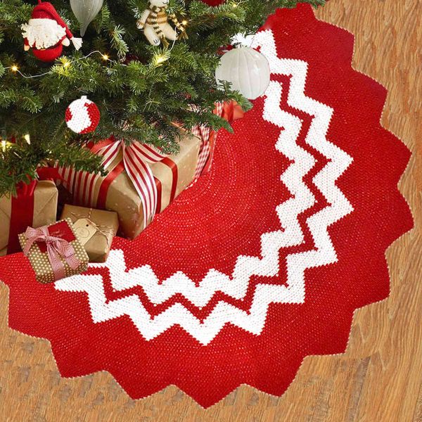 2022 new decorations corrugated red and white multilateral tree bottom apron 48 "knitted christmas tree skirt
2022 new decorations corrugated red and white multilateral tree bottom apron 48 "knitted christmas tree skirt