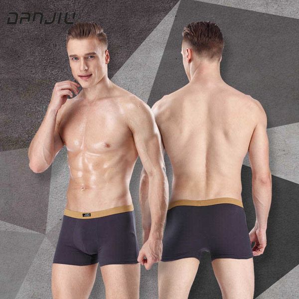 underpants man cotton solid underwear breathable high elasticity fashion yong male boxers simple style u convex bag soft 529, Black;white 
underpants man cotton solid underwear breathable high elasticity fashion yong male boxers simple style u convex bag soft 529, Black;white