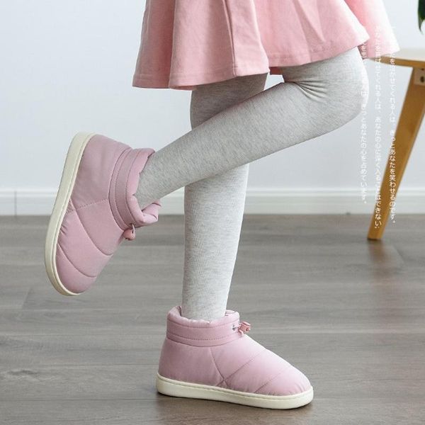 slipper 2021 children winter down shoes boys girls pink grey snow boots antiskid bottom soft keep warm kids casual, Black;grey
slipper 2021 children winter down shoes boys girls pink grey snow boots antiskid bottom soft keep warm kids casual, Black;grey