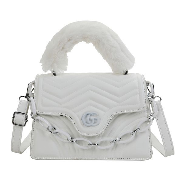 70% off factory store new handbag embroidery simple bright face single shoulder messenger bag female trend foreign style
70% off factory store new handbag embroidery simple bright face single shoulder messenger bag female trend foreign style