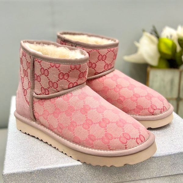 2021 new women's shoes designer fashion brand comfortable winter luxury snow boots size 35-40, Red;white
2021 new women's shoes designer fashion brand comfortable winter luxury snow boots size 35-40, Red;white
