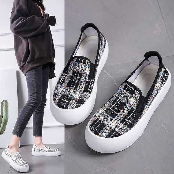 platform loafers female 2021 spring new retro british style muffin bottom european station leisure slip-on pumps, Black
platform loafers female 2021 spring new retro british style muffin bottom european station leisure slip-on pumps, Black