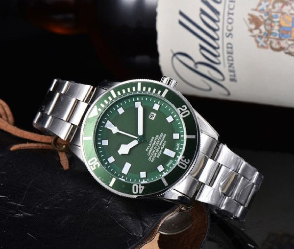 2021 luxury mens watches three-needle working series with calendar function quartz watch brand wristwatches round steel belt fashion men gif, Slivery;brown
2021 luxury mens watches three-needle working series with calendar function quartz watch brand wristwatches round steel belt fashion men gif, Slivery;brown