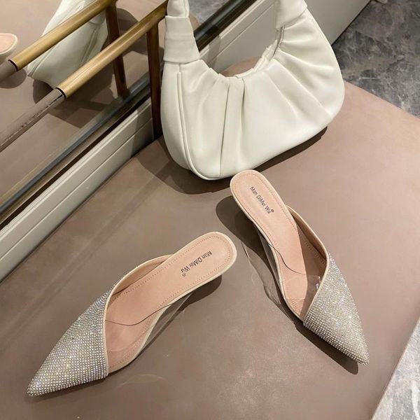 fashion crystal pointed toe women shoes transparent soft glue drill v-heeled mid-heeled slippers ladies sandals, Black
fashion crystal pointed toe women shoes transparent soft glue drill v-heeled mid-heeled slippers ladies sandals, Black