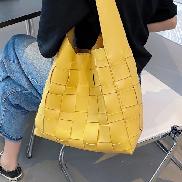 evening bags big woven tote for women luxury soft leather bucket bag large capacity shoulder female yellow weave shopper sac
evening bags big woven tote for women luxury soft leather bucket bag large capacity shoulder female yellow weave shopper sac