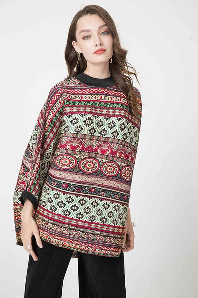 knits miyake fold three quarter turtleneck retro print t-shirt, White
knits miyake fold three quarter turtleneck retro print t-shirt, White