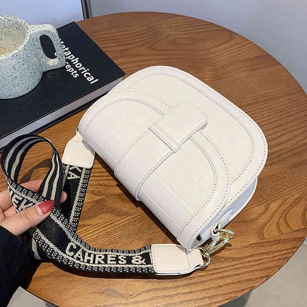 2022 latest handbag factory store on red small women's summer versatile messenger one shoulder square
2022 latest handbag factory store on red small women's summer versatile messenger one shoulder square