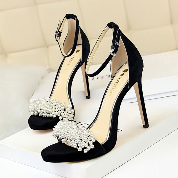 3395-1dress shoes wedding banquet party women's high heels platform suede pearl rhinestone strap sandals european and american style, Black
3395-1dress shoes wedding banquet party women's high heels platform suede pearl rhinestone strap sandals european and american style, Black