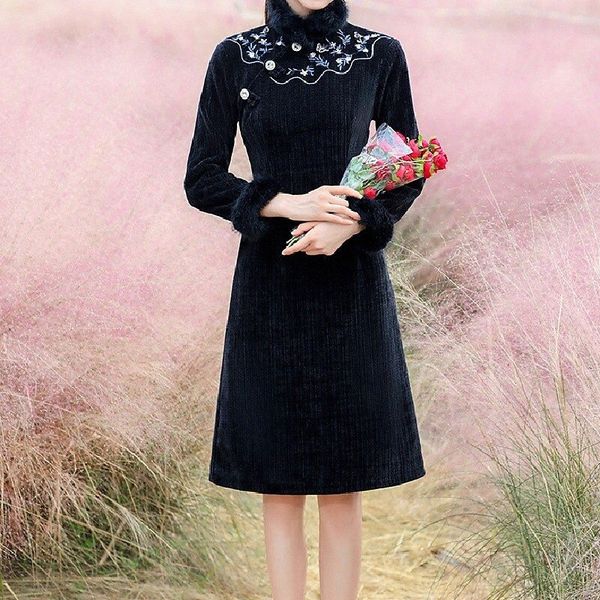 a-line mother of the bride dress elegant vintage high neck knee length velvet long sleeve with split front flower 2022 b11l#, White;black
a-line mother of the bride dress elegant vintage high neck knee length velvet long sleeve with split front flower 2022 b11l#, White;black