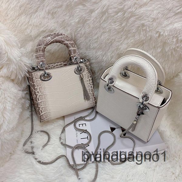 luxury d bags and handbags crocodile pattern princess 2022 new autumn winter himalayan white versatile portabl
luxury d bags and handbags crocodile pattern princess 2022 new autumn winter himalayan white versatile portabl