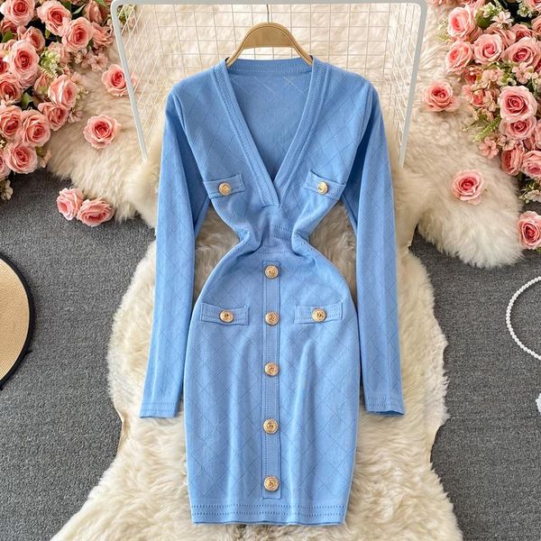 casual dresses 2021 autumn winter women's solid color long sleeve v-neck single breasted knitted bodycon slim waist short dress, Black;gray
casual dresses 2021 autumn winter women's solid color long sleeve v-neck single breasted knitted bodycon slim waist short dress, Black;gray