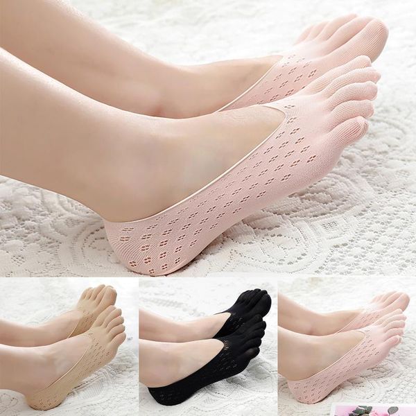 four seasons split toe yoga socks breathable sports running mesh hollow out light mouth solid five fingers, Black
four seasons split toe yoga socks breathable sports running mesh hollow out light mouth solid five fingers, Black
