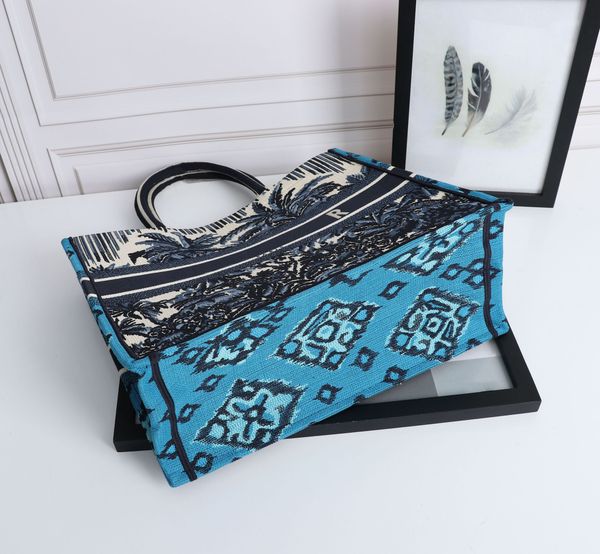 shopping bags, ladies' handbags, 7a high-end custom embroidered new trees. classic fashion handbag
shopping bags, ladies' handbags, 7a high-end custom embroidered new trees. classic fashion handbag