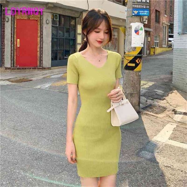 ldyrwqy summer women's korean style v-neck slim short-sleeved bottoming buttocks knitted dress 210603, Black;gray
ldyrwqy summer women's korean style v-neck slim short-sleeved bottoming buttocks knitted dress 210603, Black;gray