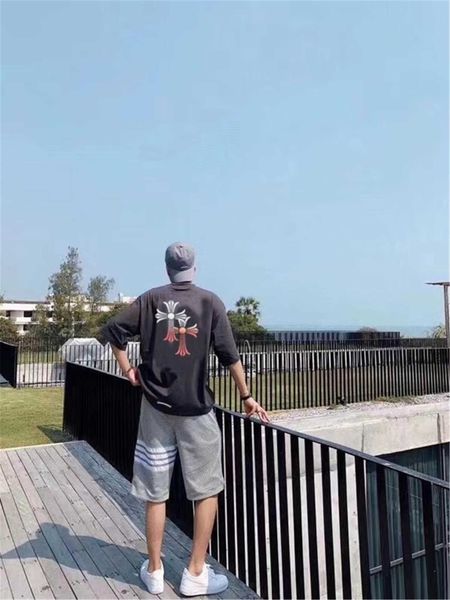 fashion t shirt looking for crosin luminous cross printed short sleeve loose, White;black
fashion t shirt looking for crosin luminous cross printed short sleeve loose, White;black