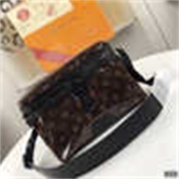 cross brand designer handles luxury m43889 totes messenger bag shoulder autumn and winter new bags style handbags body iconic bag clutch
cross brand designer handles luxury m43889 totes messenger bag shoulder autumn and winter new bags style handbags body iconic bag clutch