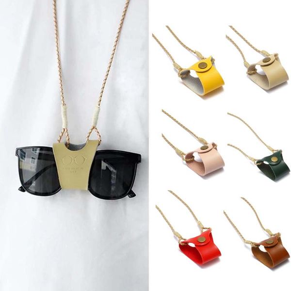 chains 2021 glasses bags fashion hanging neck clip women men lanyard case cute protection cover portable leather, Silver
chains 2021 glasses bags fashion hanging neck clip women men lanyard case cute protection cover portable leather, Silver